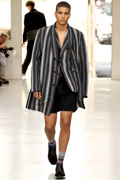 Look 22